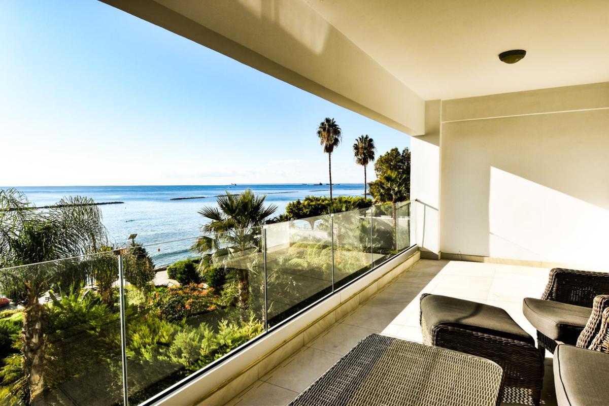 Pegasus Beach Front Apartment Limassol Exterior photo